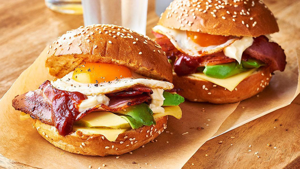 bacon and egg roll